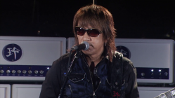 XXV-B'z no LIVE-GYM ni yokouso 9.png